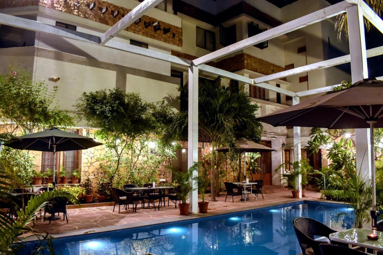Welcomheritage Mani Mansion Ahmedabad Bagian luar foto